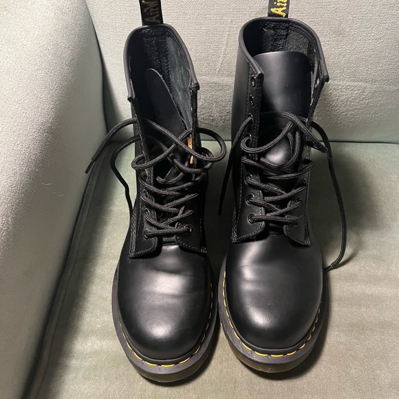 Dr. Martens Shoes - Dr. Martens 8-Eye Boots size 9 M